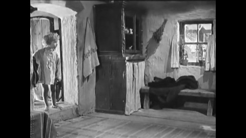 Маманька! Помочь пришей!