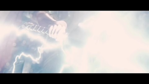 Рождение Вижена / Вижен поднимает Молот Тора / Мстители: Эра Альтрона (2015)