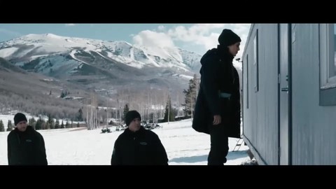 Фильм Ветреная река. Перестрелка с охраниками