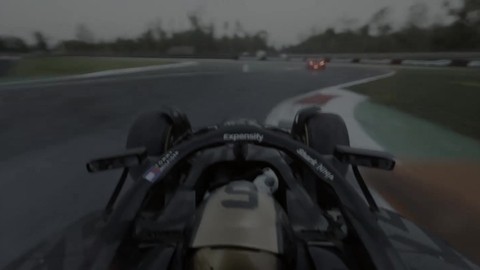 Пирс вылетает с трассы