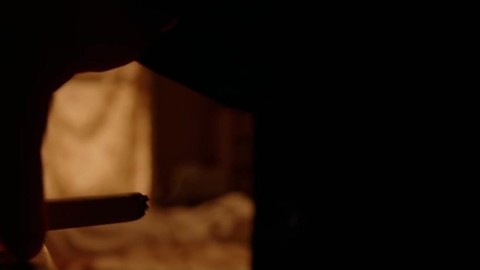 "Константин" изгнание демона,через девочку.Эпизод с зеркалом.