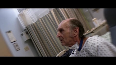 Паркер сбегает из больницы. Паркер.