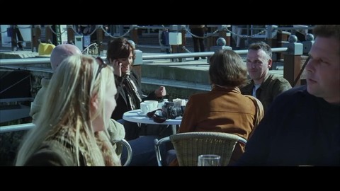 Арчер по спутнику звонит Мэди. Кровавый алмаз. 2006 HD