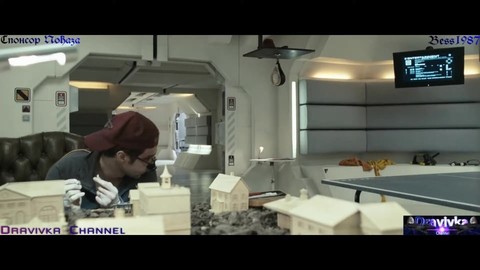Поиски Тайной Комнаты ... отрывок из фильма (Луна 2112/Moon)2009