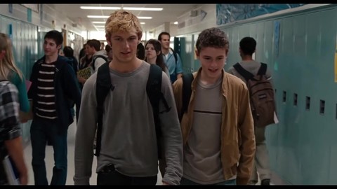 Джон заступился за друга. Момент из фильма Я – Четвертый (2011)