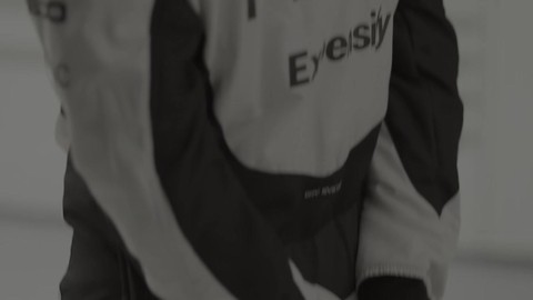 Хейз сплочает команду и забирает внимание