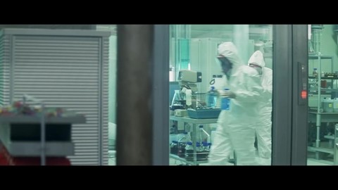 Йорги отравляет ученых ядовитым газом. Три Икса.