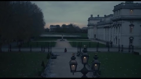 "КРУЭЛЛА" (2021): ПРОНИКНОВЕННЫЙ МОНОЛОГ У ФОНТАНА