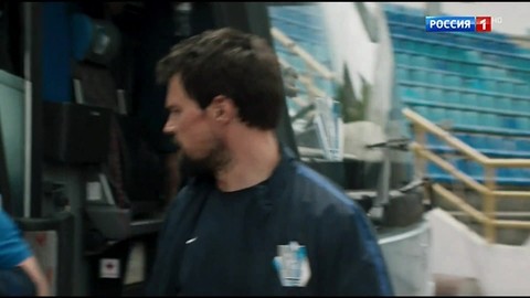 Столешников играет с детьми (Тренер 2018)