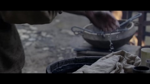Артур вытаскивает меч из камня / Камео Дэвида Бекхэма / Меч короля Артура (2017)