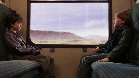 Гарри и Рон едят сладости. Гарри Поттер и философский камень.