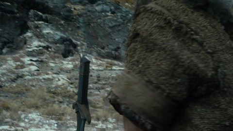 Бильбо замечает путь к потайной двери. HD