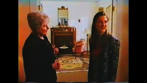 Девушка чуть не попалась в ловушку клоуна