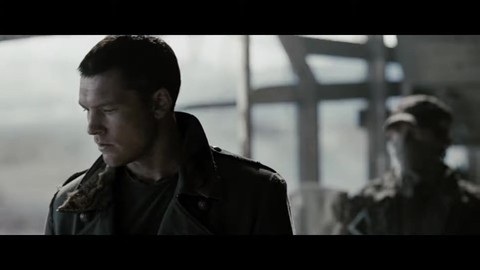 Люди пытаются сбежать от Жнеца \ Терминатор: Да придёт спаситель Terminator Salvation