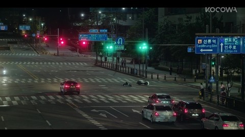 Сухо попадает в аварию из-за Бом Сока