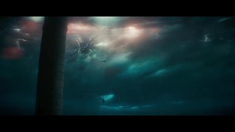 Атакуют базу террористов под водой