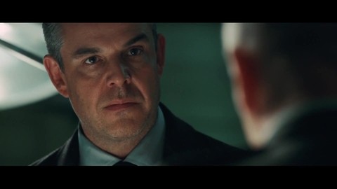 Страйкер убивает генерала Мансона