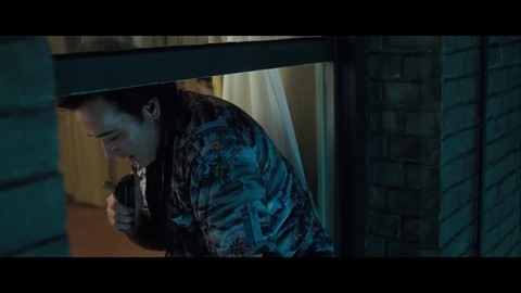 1408 (2007) - Восемнадцать шагов