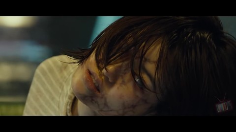Первое нападение зомби - Поезд в Пусан (2016) - Момент из фильма