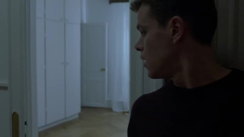 Идентификация Борна — Драка с киллером (2002) Сцена 3/7