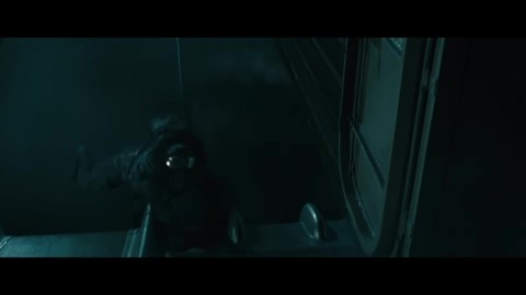 Стив Тревор приносит себя в жертву / Чудо-женщина (2017)