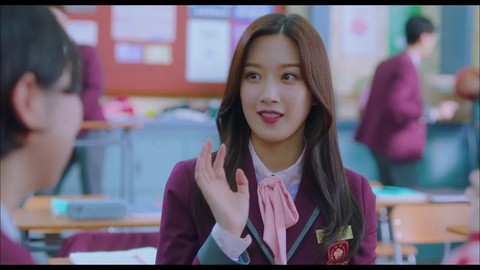 Джу ён замарала пиджак Сухо