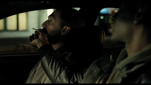 Бритье бороды. Момент из фильма 1+1 (2011)